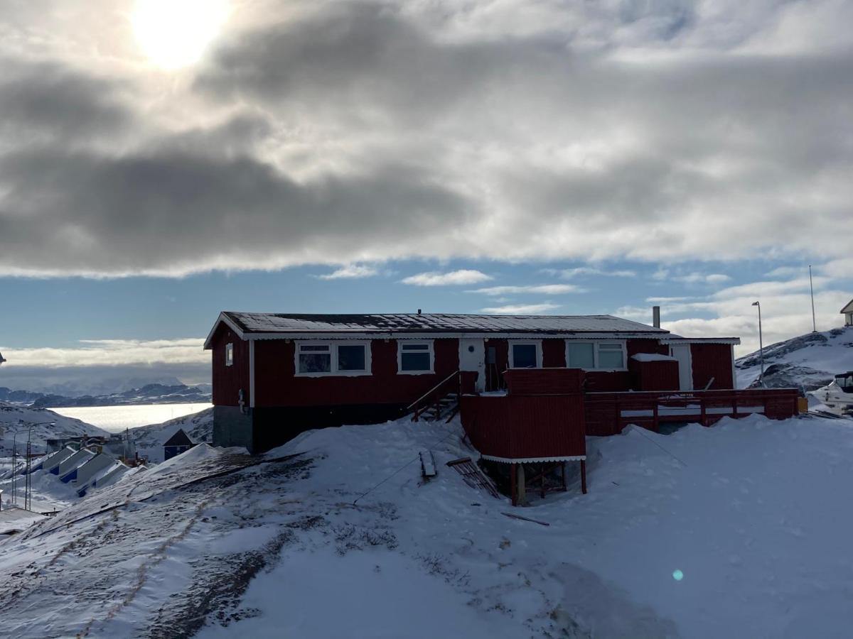 Isi4U Hostel Sisimiut Exteriör bild